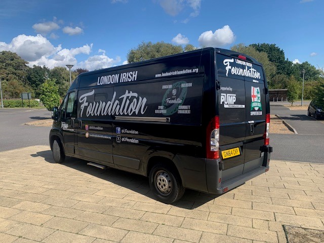 Minibus (nearside back)
